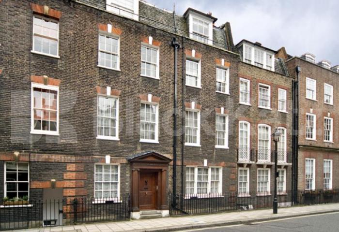 			NEW INSTRUCTION, Studio Apartment, 1 bath, 1 reception Studio			 Catherine Place, St James Park